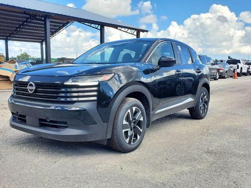 Super Black 2026 Nissan Kicks SV