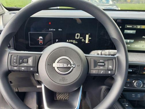 Super Black 2026 Nissan Kicks SV