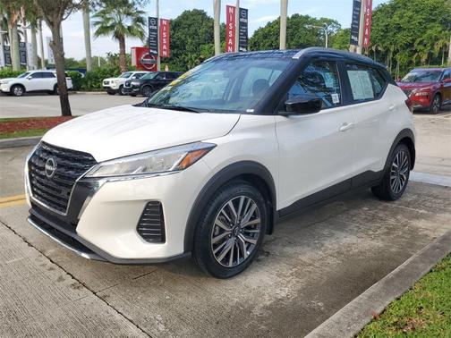 2022 Nissan Kicks SV
