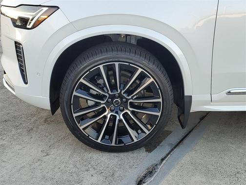 2026 Volvo XC90 B6 Plus 6-Seater