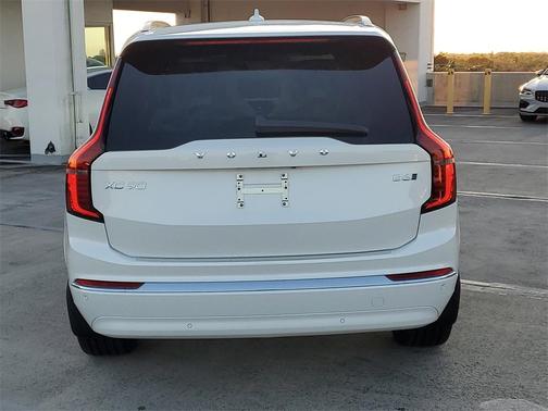 2026 Volvo XC90 B6 Plus 6-Seater