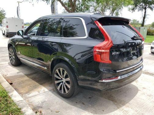 2024 Volvo XC90 B5 Core Bright Theme