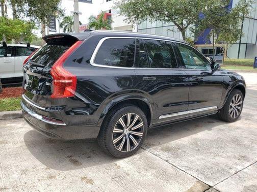 2024 Volvo XC90 B5 Core Bright Theme
