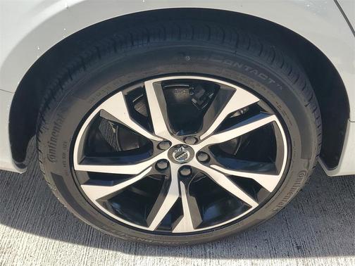 2025 Volvo S60 B5 Core
