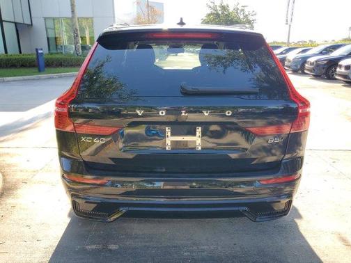 Black 2025 Volvo XC60 B5 Core