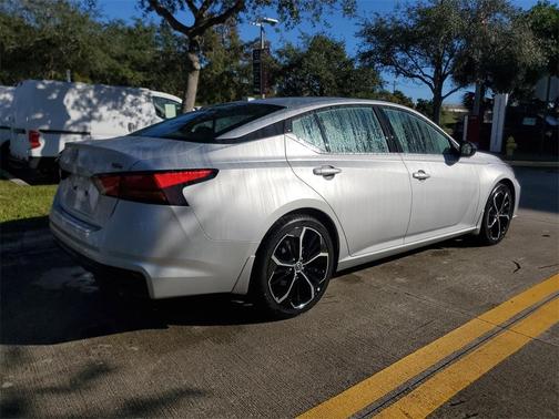 2023 Nissan Altima 2.5 SR