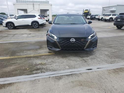 2025 Nissan Altima SR