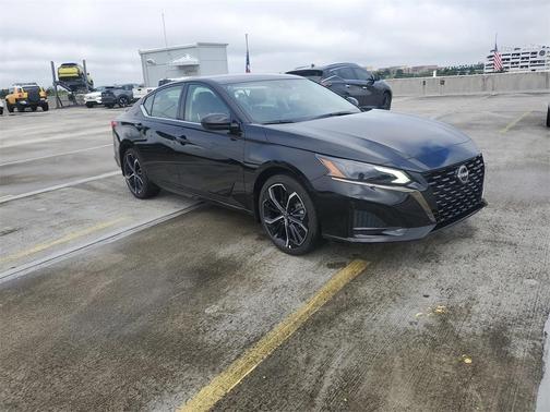 2025 Nissan Altima SR