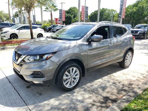 2022 Nissan Rogue Sport SV