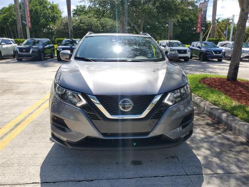 2022 Nissan Rogue Sport SV