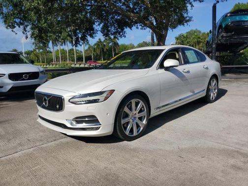 Ice White 2017 Volvo S90 T6 Inscription