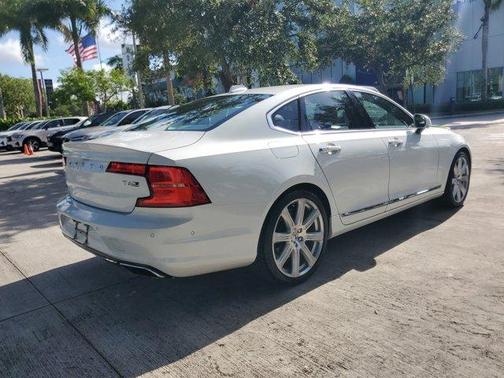 Ice White 2017 Volvo S90 T6 Inscription