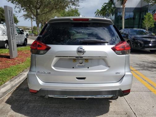 2018 Nissan Rogue SV