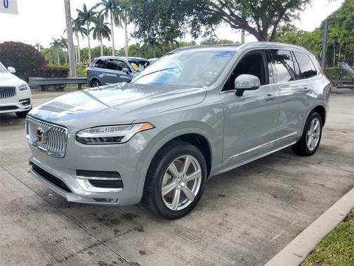 2024 Volvo XC90 B5 Core Bright Theme