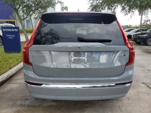 2024 Volvo XC90 B5 Core Bright Theme