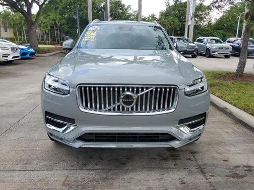 2024 Volvo XC90 B5 Core Bright Theme