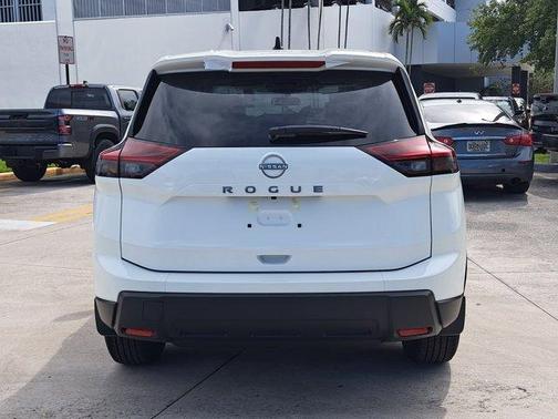 Glacier White 2026 Nissan Rogue S