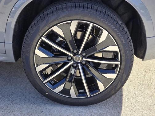 2025 Volvo XC90 Plug-In Hybrid T8 Ultra 7-Seater