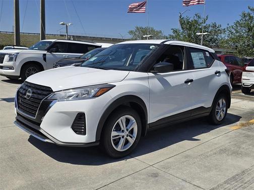 2025 Nissan Kicks Play S