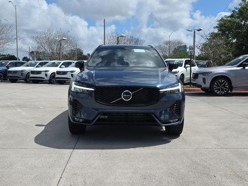 Denim Blue Metallic 2026 Volvo XC60 B5 Plus