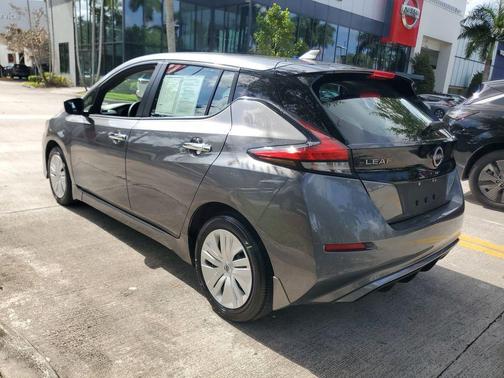 Gun Metallic 2025 Nissan Leaf S