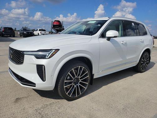 Crystal White Pearl 2026 Volvo XC90 B6 Ultra 7-Seater