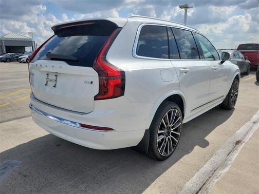 2026 Volvo XC90 B6 Ultra 7-Seater