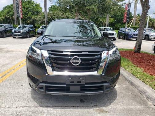 2022 Nissan Pathfinder S
