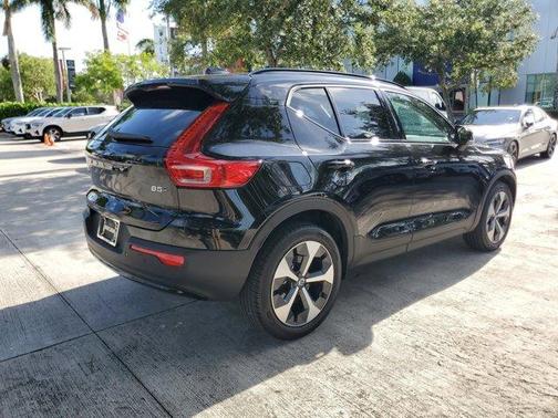 Onyx Black 2026 Volvo XC40 B5 Plus