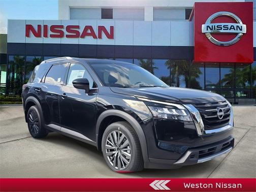 2025 Nissan Pathfinder SL