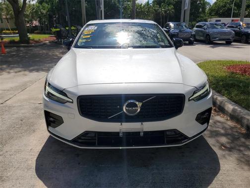 2025 Volvo S60 B5 Core