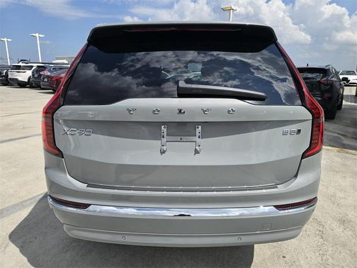 2025 Volvo XC90 B5 Plus 7-Seater