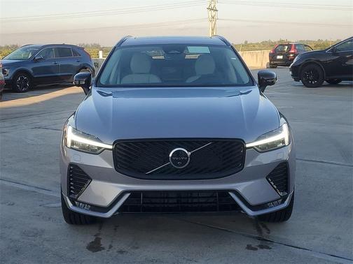 2026 Volvo XC60 B5 Ultra