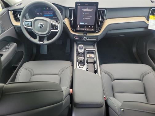 2026 Volvo XC60 B5 Core