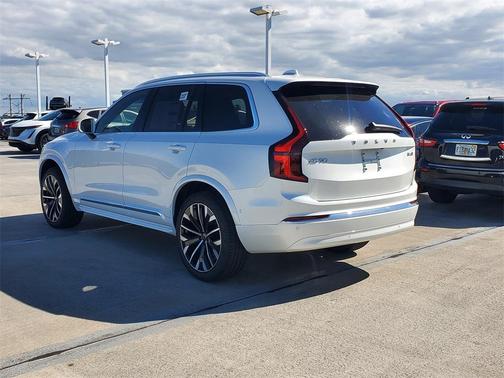 2026 Volvo XC90 B6 Ultra 7-Seater