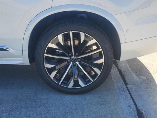2026 Volvo XC90 B6 Ultra 7-Seater