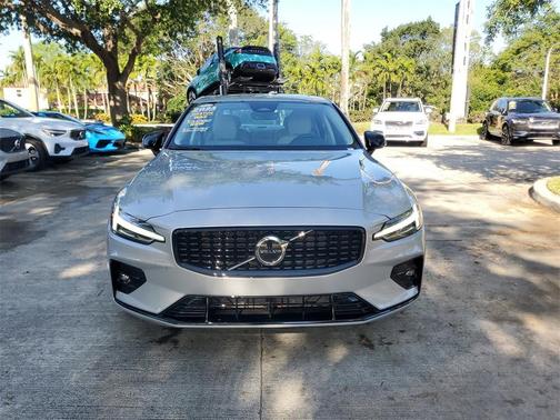 2025 Volvo S60 B5 Core