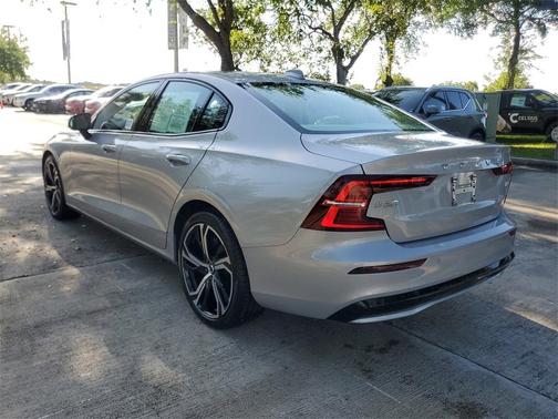 2025 Volvo S60 B5 Core