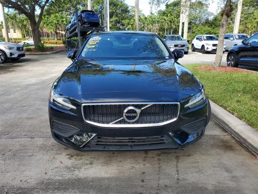 2020 Volvo S60 T5 Momentum