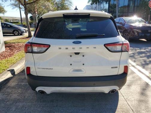2020 Ford Escape Titanium Hybrid