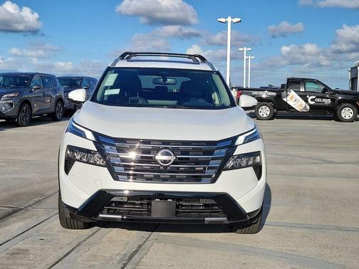 Pearl 2026 Nissan Rogue Platinum