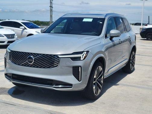 2026 Volvo XC90 B6 Plus 7-Seater