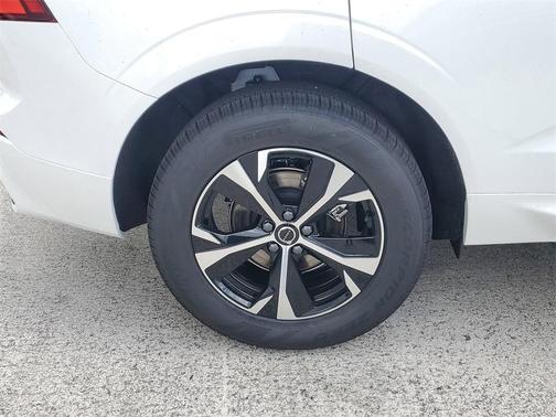 2026 Volvo XC60 B5 Core