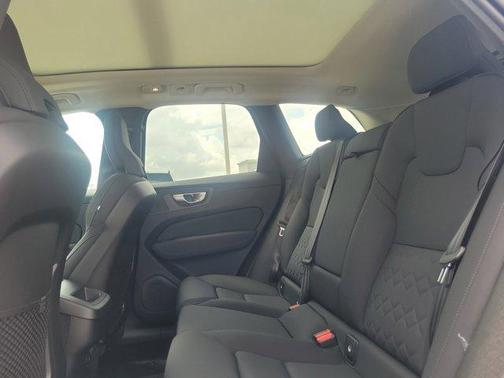 2026 Volvo XC60 B5 Core