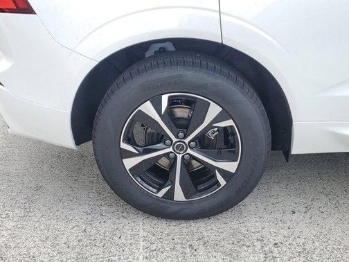 2026 Volvo XC60 B5 Core