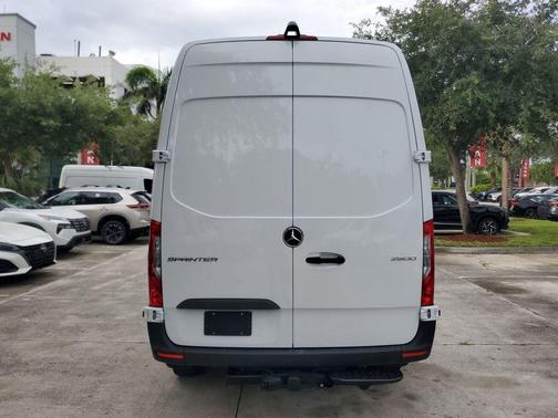 White 2025 Mercedes-Benz Sprinter 2500 144 WB