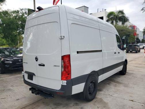 White 2025 Mercedes-Benz Sprinter 2500 144 WB