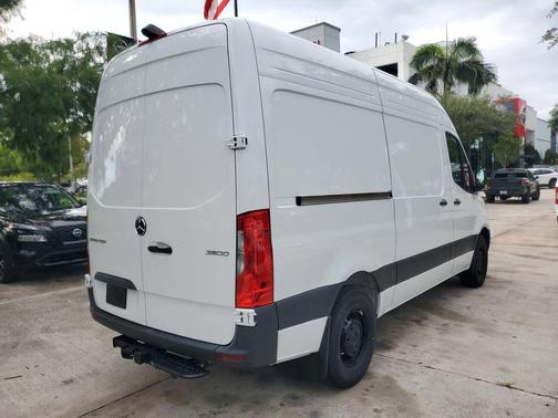 White 2025 Mercedes-Benz Sprinter 2500 144 WB