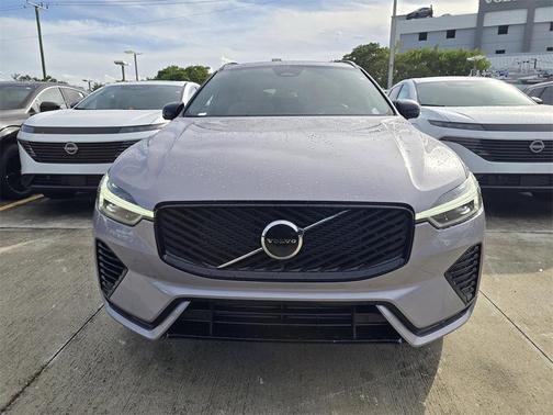 2026 Volvo XC60 T8 CORE
