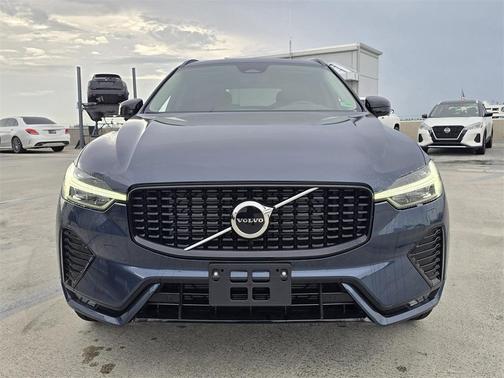 2025 Volvo XC60 B5 Core